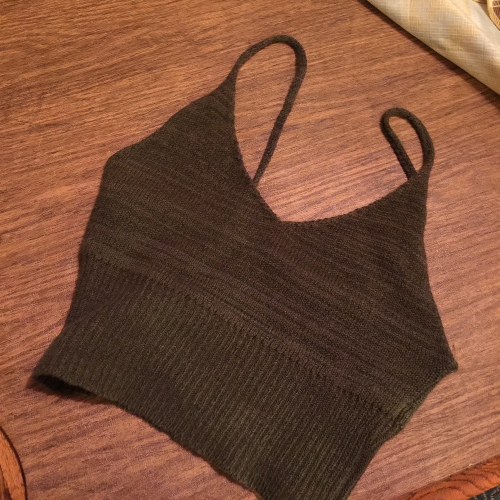 Crop army green tank top