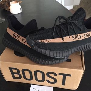 AUTHENTIC YEEZY BOOST 350 V2 Sz11