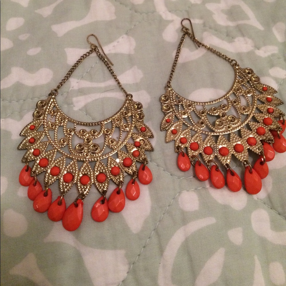 Coral Jen medallion gold earring