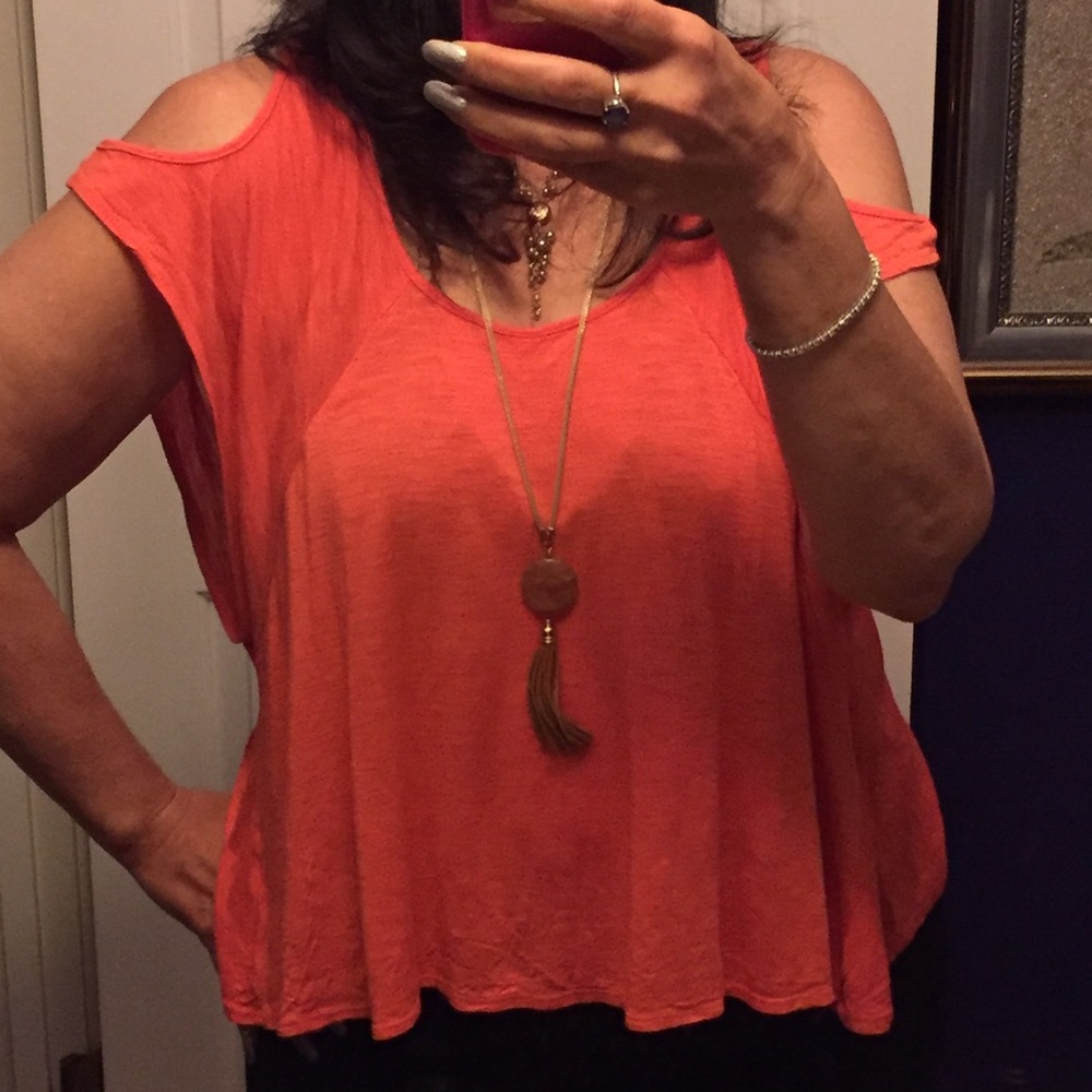 Elan 100% rayon coral cold shoulder sleeved top