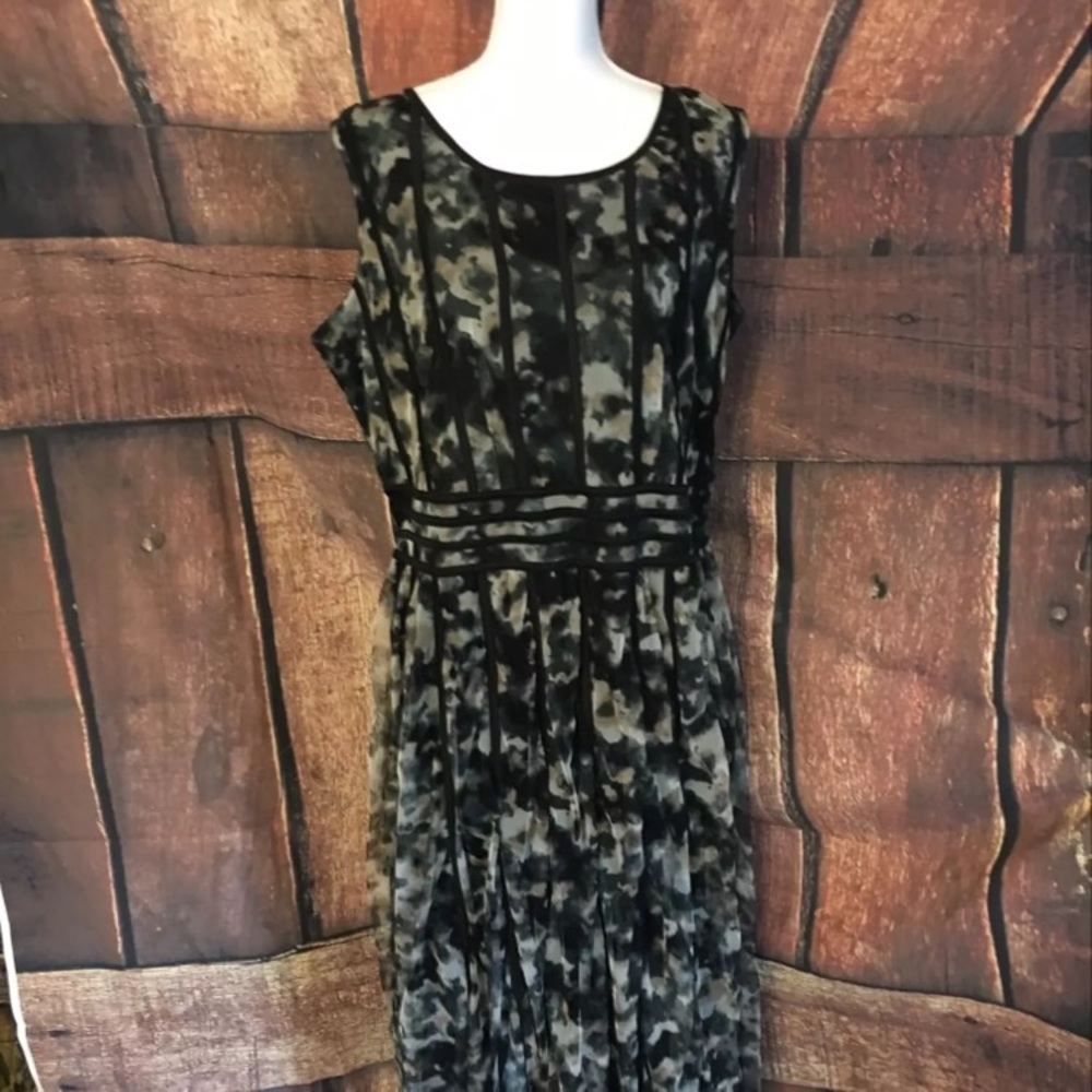 NWT CAMO ROAMAN'S DRESS SZ 18 ankle length flowing