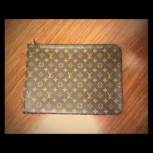 ✨Make an Offer✨New Louis Vuitton Document Poche