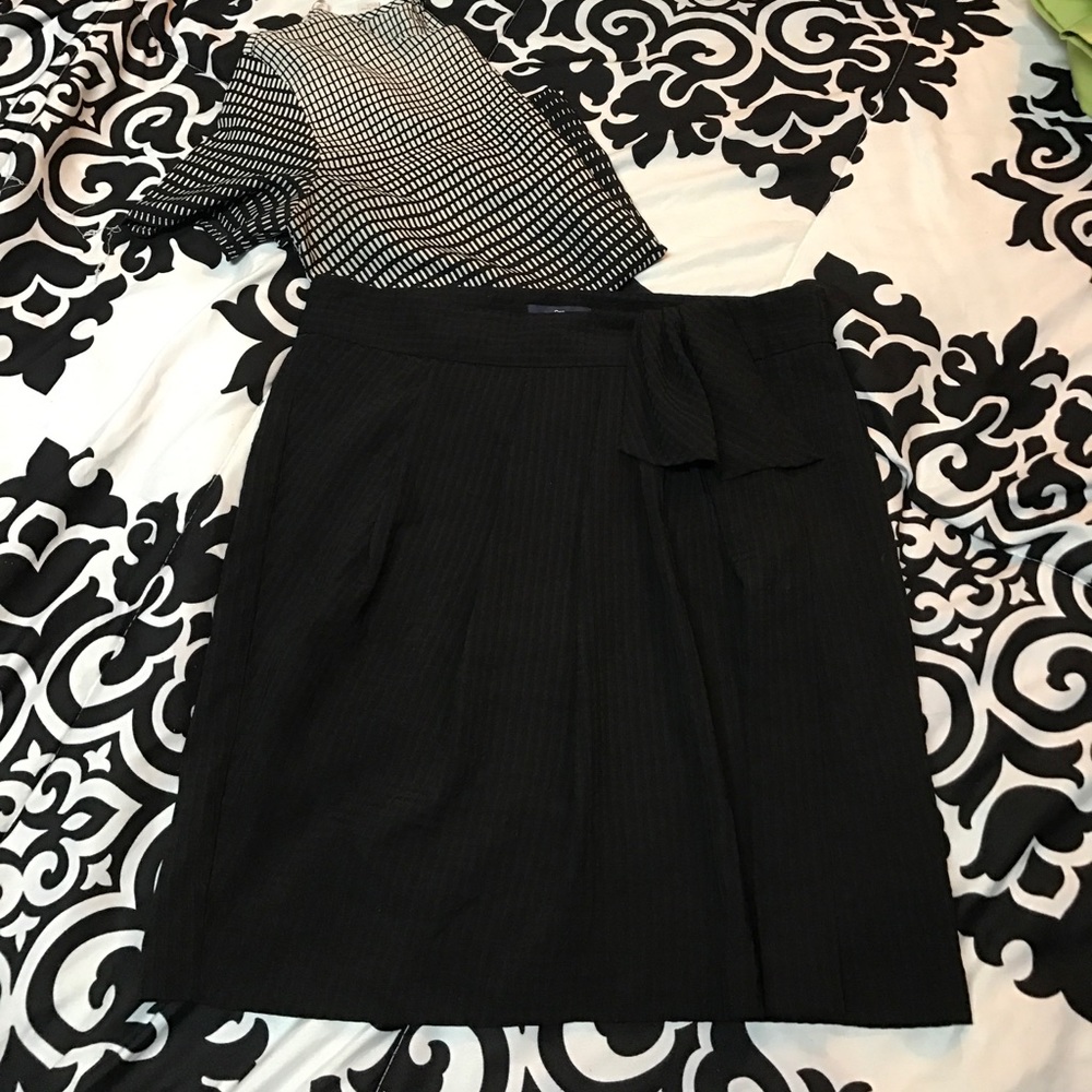 Gap wrap skirt.