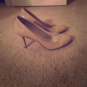 Nude/Taupe Express heels