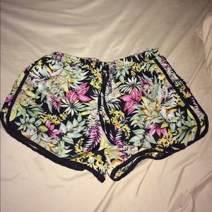 Tropical shorts