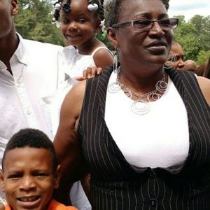 Meet your Posher, Deborah