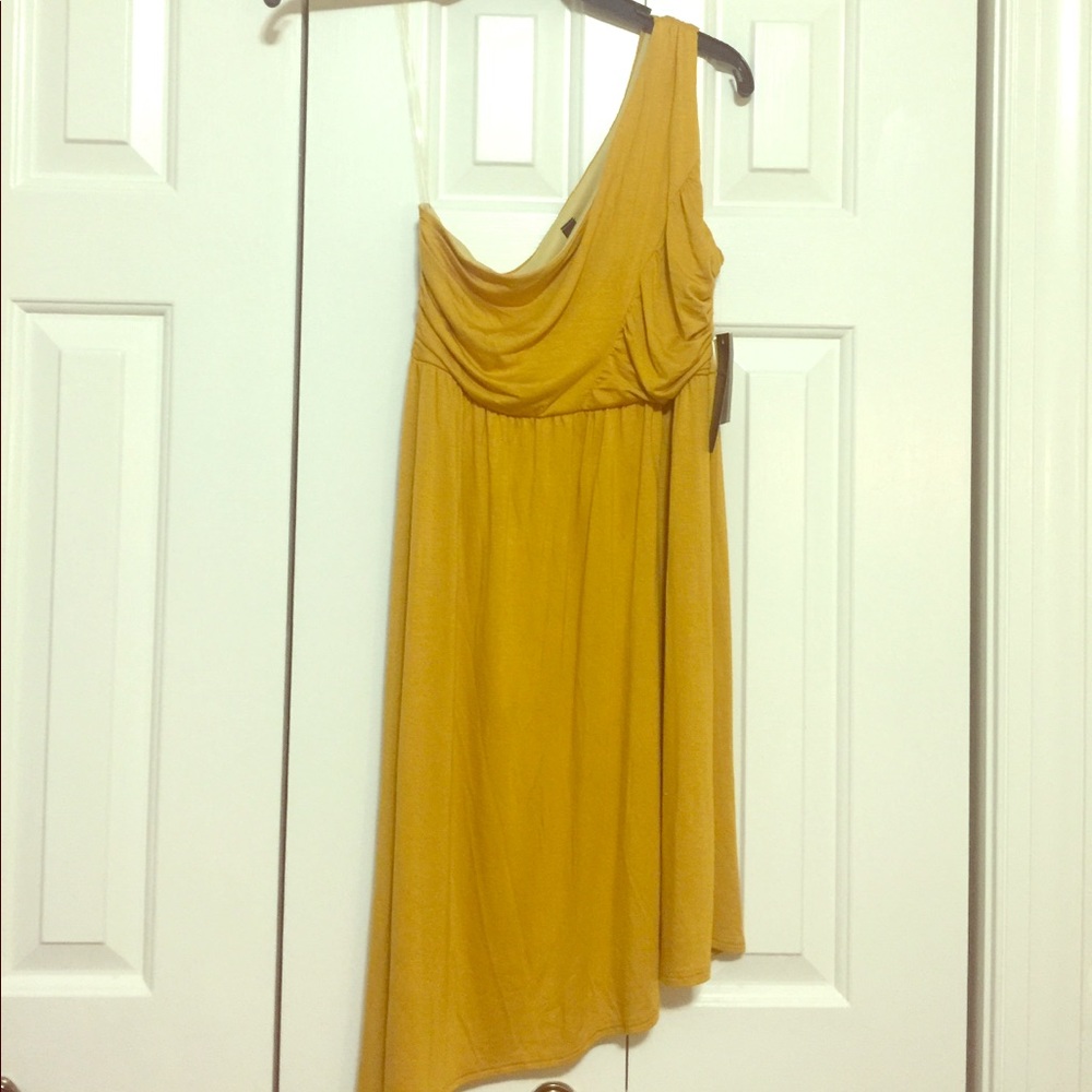 One shoulder Mustard Top