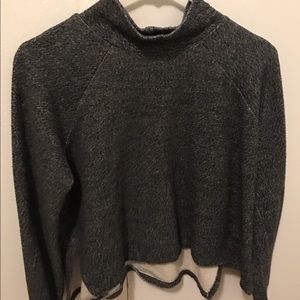 Mock neck sweater (crop)