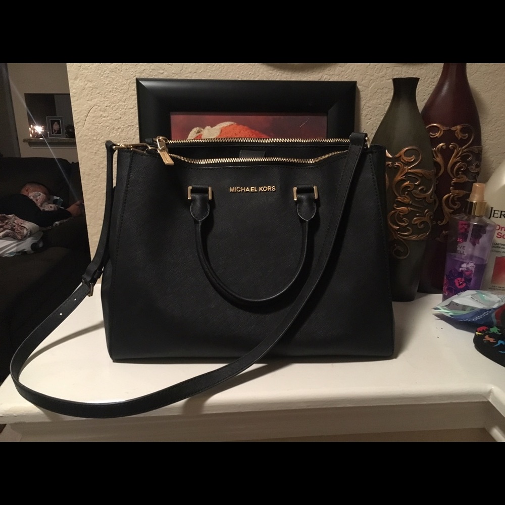 Michael Kors Sutton Black Satchel Handbag - Picture 2 of 4