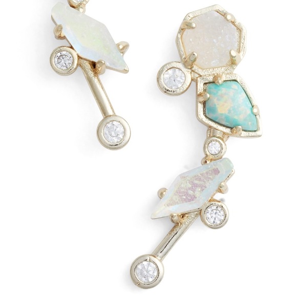 Kendra Scott Jewelry - Kendra Scott Trojan Ear Crawler