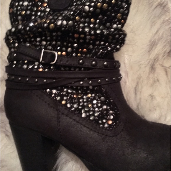 Steve Madden Shoes - Steve Madden black suede rhinestone boots