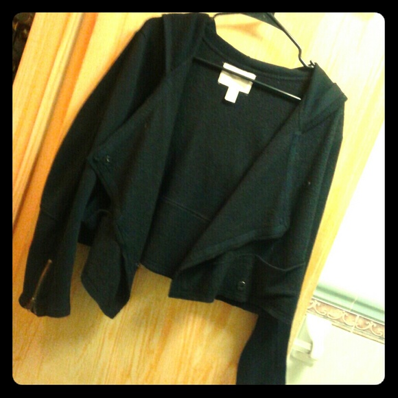 Forever 21 Sweaters - Forever 21 Black Hooded Sweater