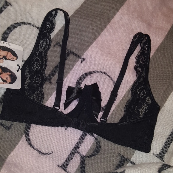 Midnight Cupless Bra - Picture 4 of 5