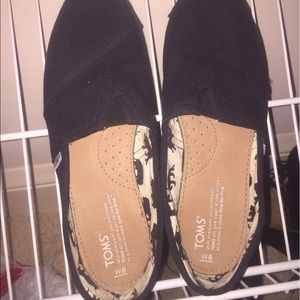 Tom's Classic Canvas Shoes