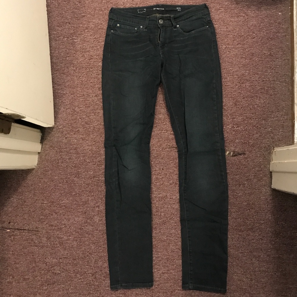 Levi's slight curve skinny jeans size 27