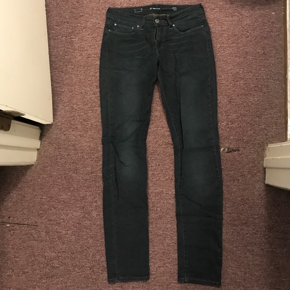 Levi's slight curve skinny jeans size 27 - Picture 1 of 3