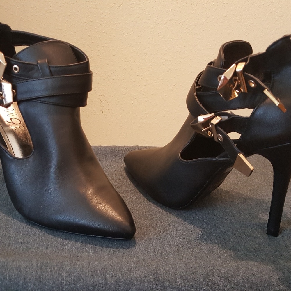 Size 9 black peek-a-boo booties
