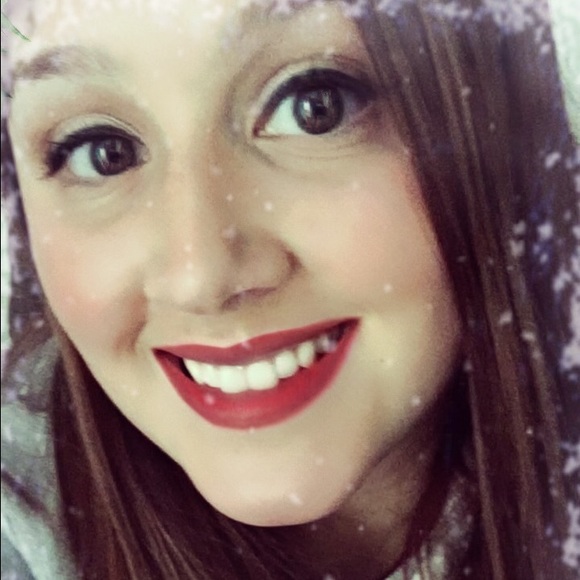 Meet your Posher, Amanda - Picture 1 of 1