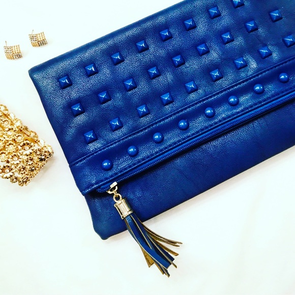 Rose of Sharon Handbags - Tasseled Blue Clutch