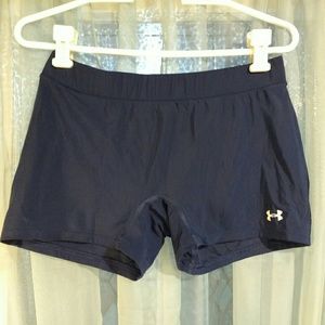 UNDER ARMOUR HeatGear spandex shorts
