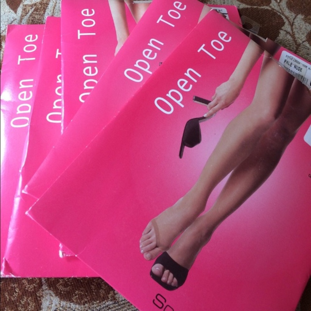 Open toe pantyhose