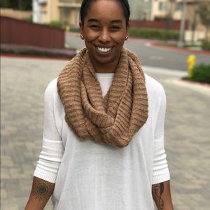 Meet your Posher, Whitney