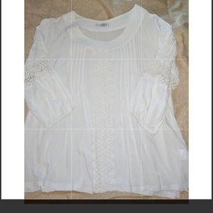 Solitaire*NWOT OffWhite Blouse w/Crochet Accent XL