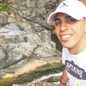 Meet your Posher, Edrick