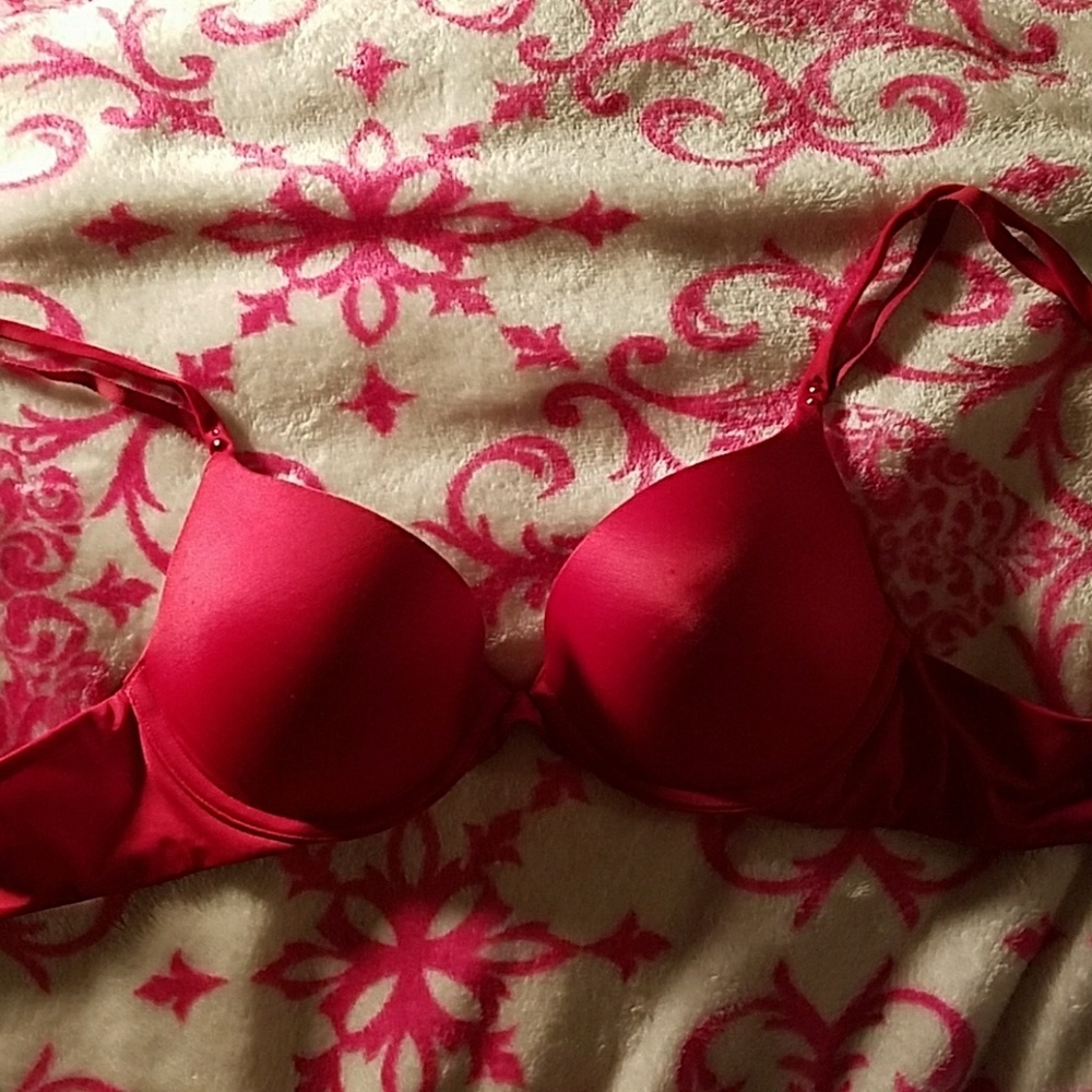 Victoria's Secret Red Biofit Demi Uplift Bra 32C