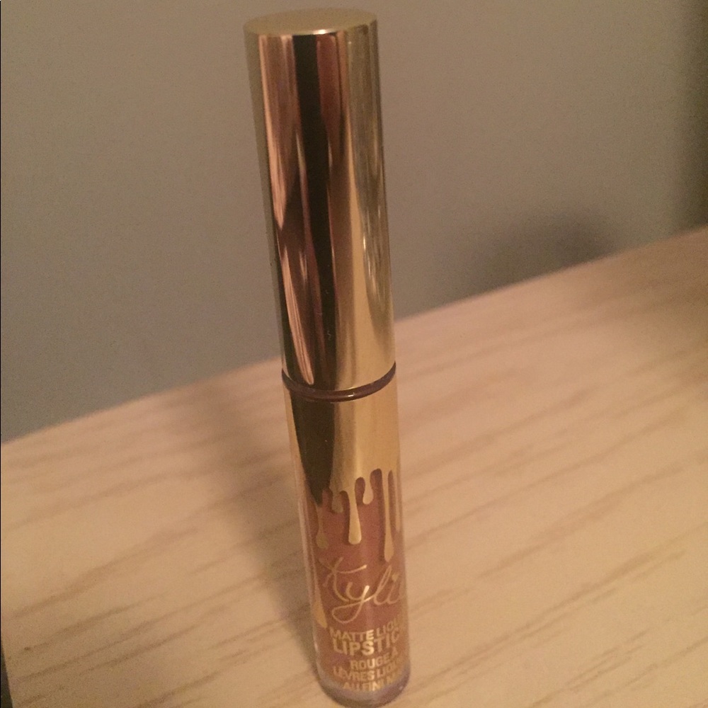 Kylie Cosmetics limited edition birthday matte!