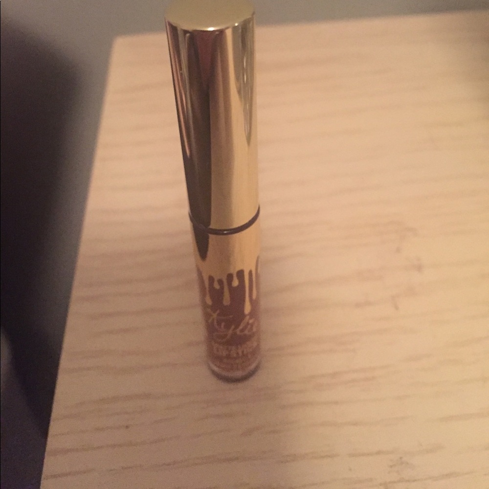 Kylie Cosmetics birthday limited edition matte!