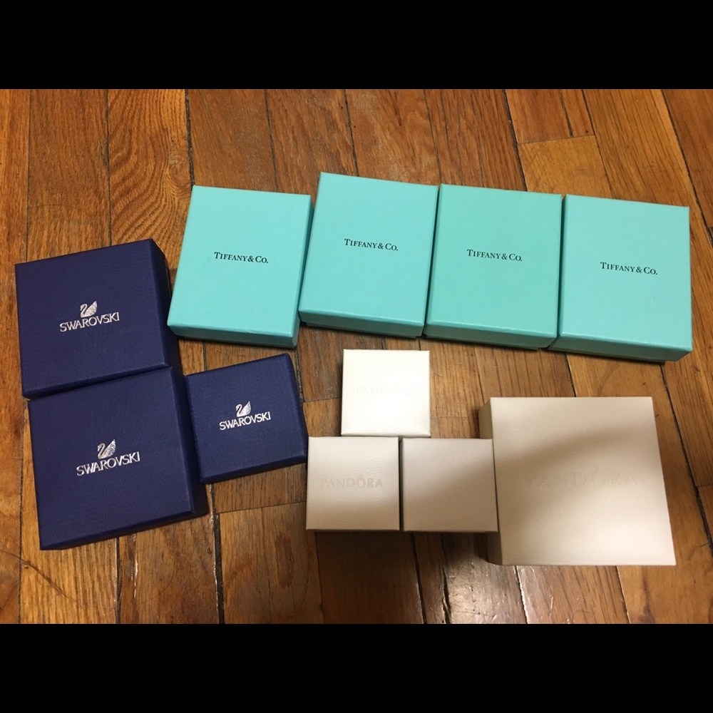 Jewerly box.