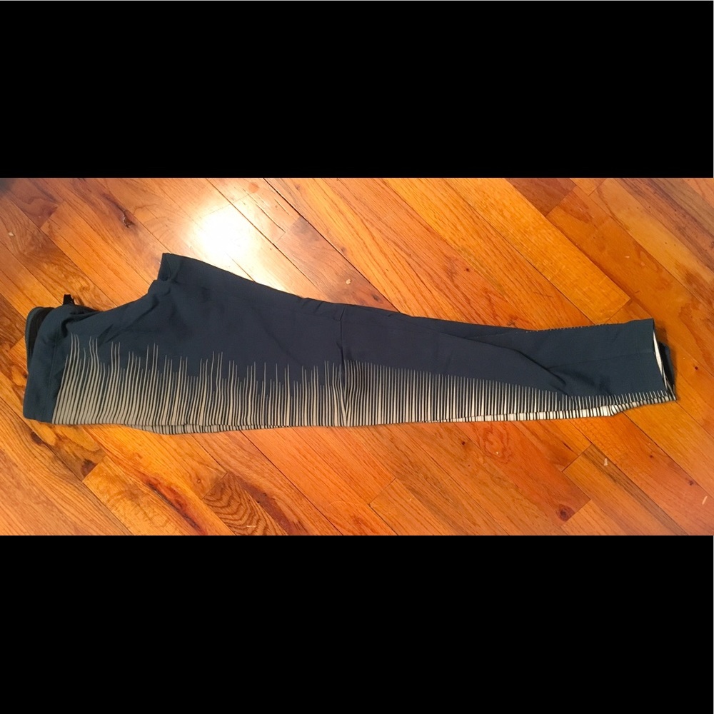 Nike Dri-Fit Reflector Work out Pants Size M