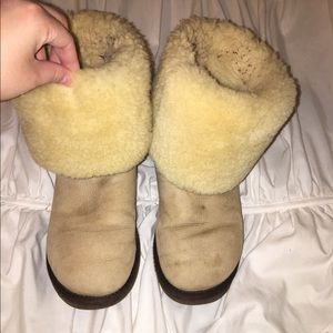 Limited edition ugg boots with cleaning supplies