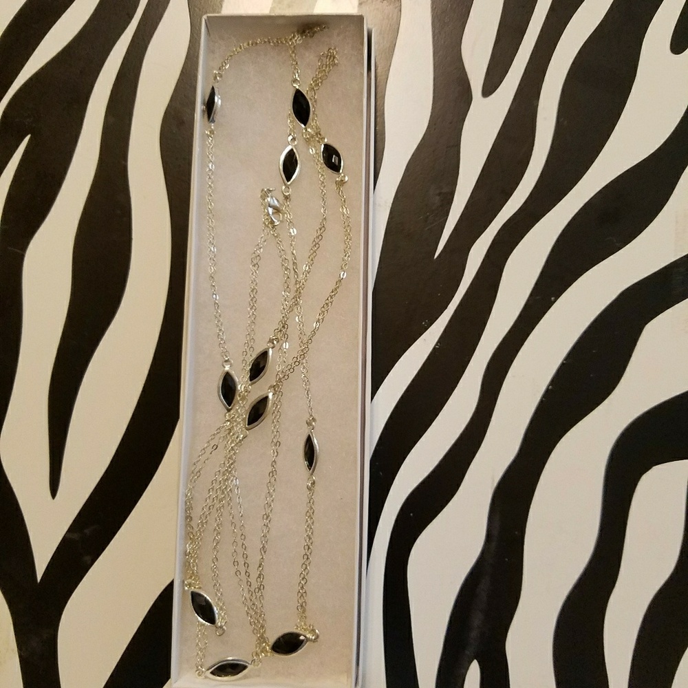 Elegant long necklace