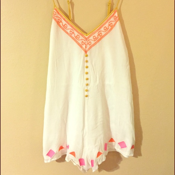 EN CRÉME ROMPER - Picture 1 of 3