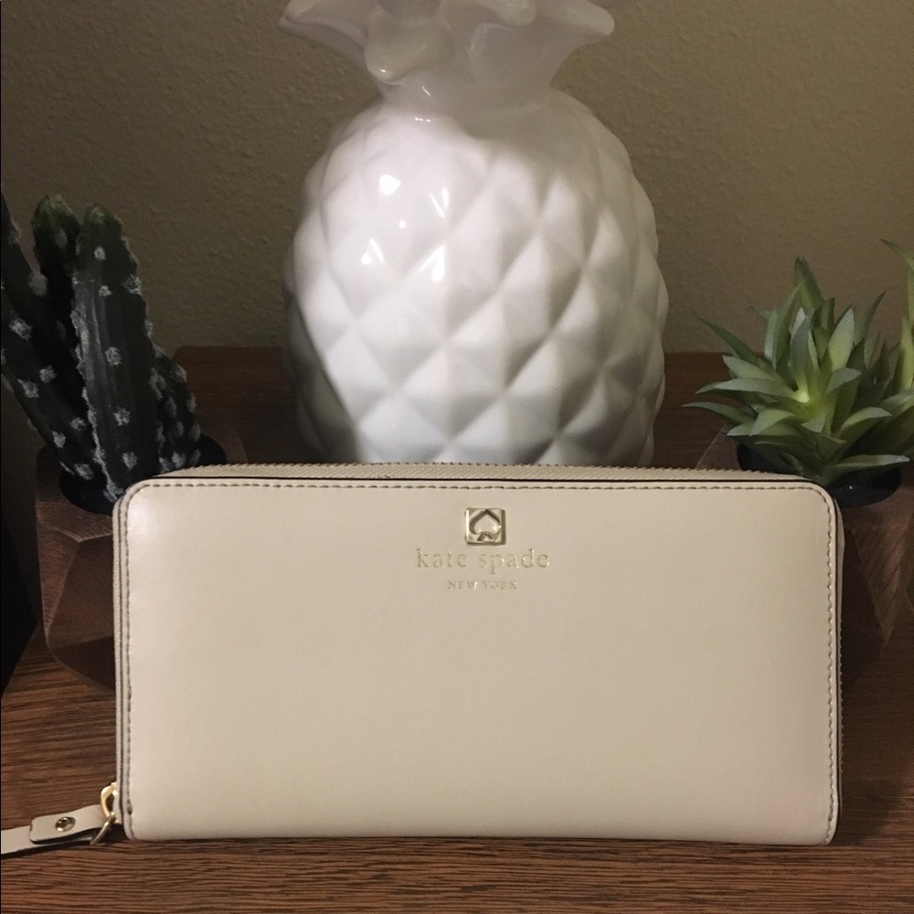 NWT Kate Spade Wallet