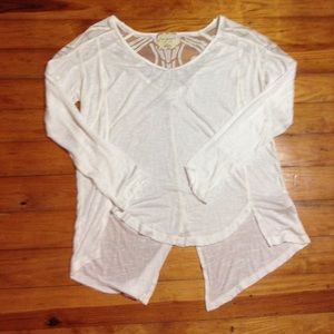Free people Ivory flowy top 💕
