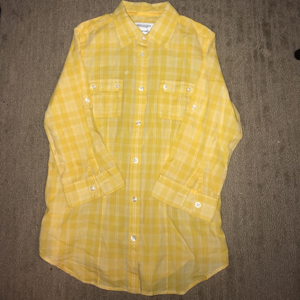 Lightweight Yellow plaid button up w/ 3/4 sleeves
