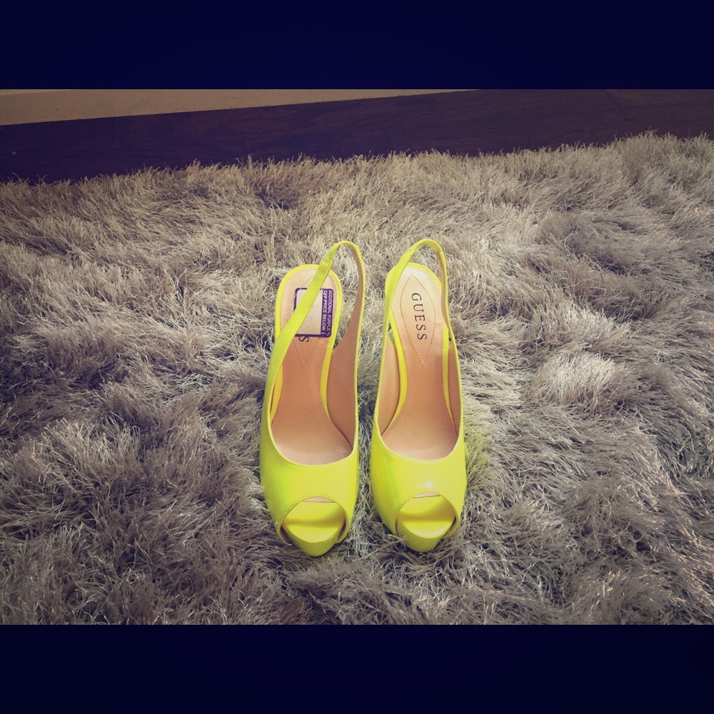 Neon yellow guess pumps.  Never been worn.