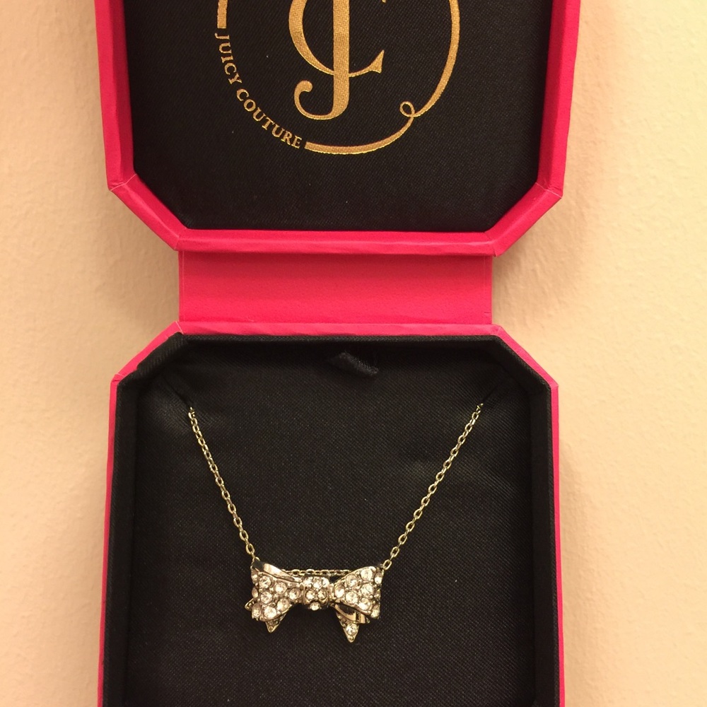 Juicy couture necklace