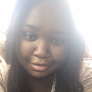 Meet your Posher, Bobbi