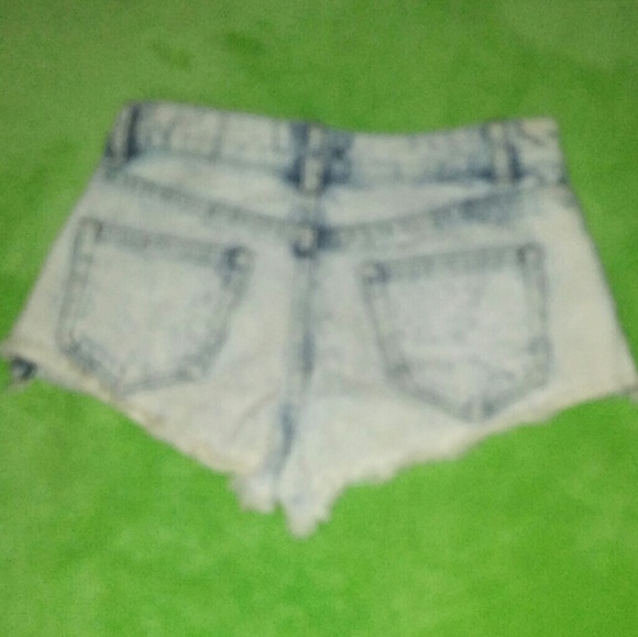 Forever 21 Distressed Jean Shorts - Picture 3 of 3