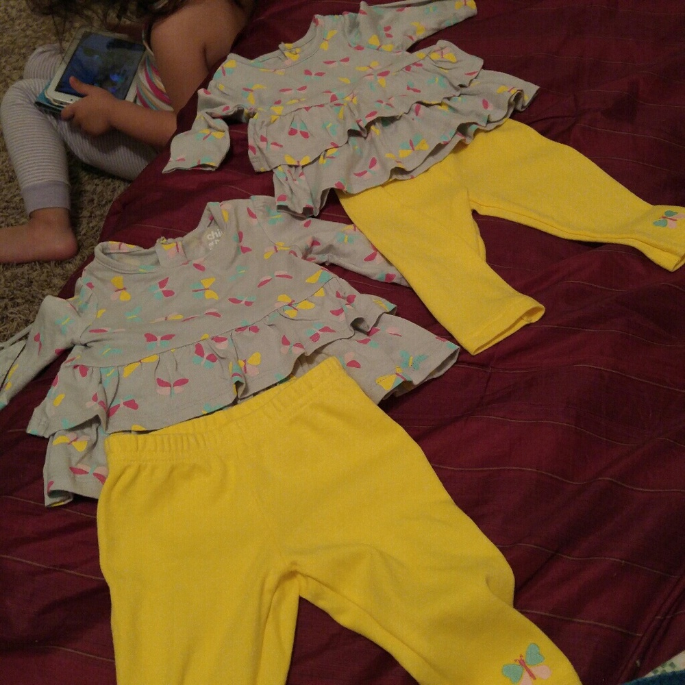 Baby matching outfit (2 sets)