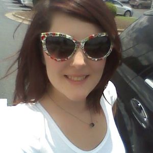 Meet your Posher, Whitney