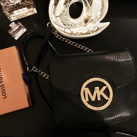 Michael Kors Handbags - Michael Kors Fulton Small Crossbody