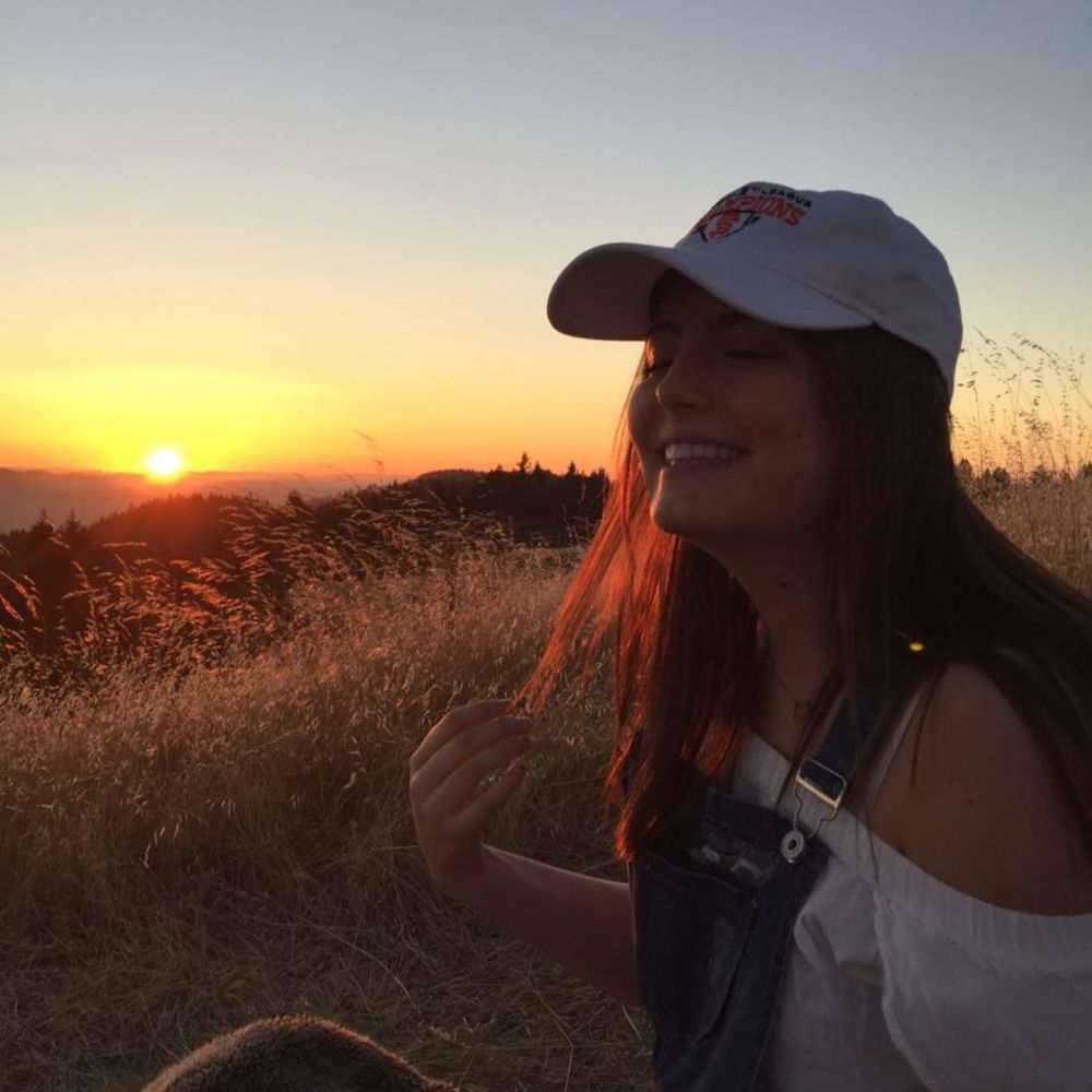 Meet your Posher, Olivia