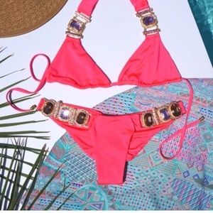 Super rare NWT medium FLASH SALE!