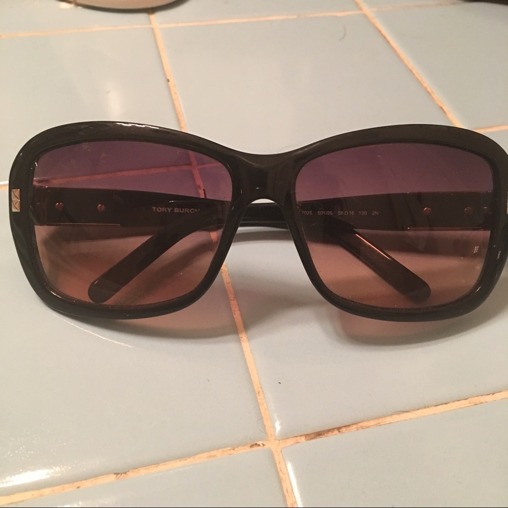 Tory Burch Studded glasses