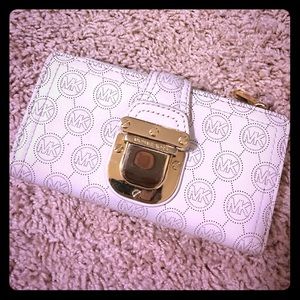 MK white wallet